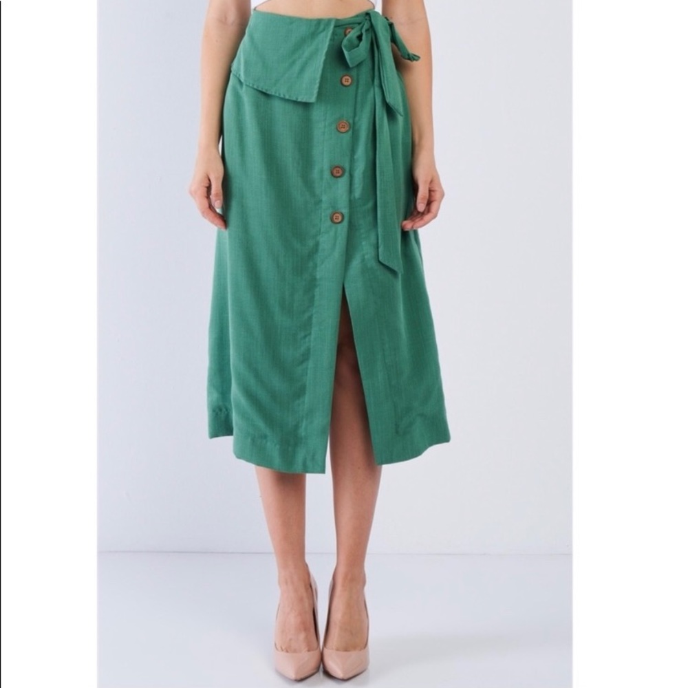 Green Button down collard skirt - Picture 3 of 9